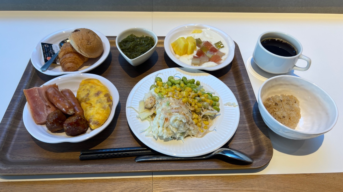 ホテル川六エルステージ高松の朝食盛り付け（和洋ビュッフェ）