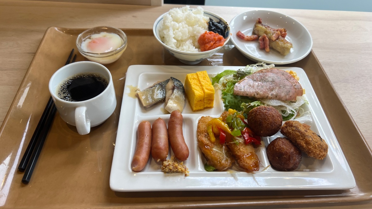 ホテルルートインGrand太田駅前の朝食プレート（和洋ビュッフェ）