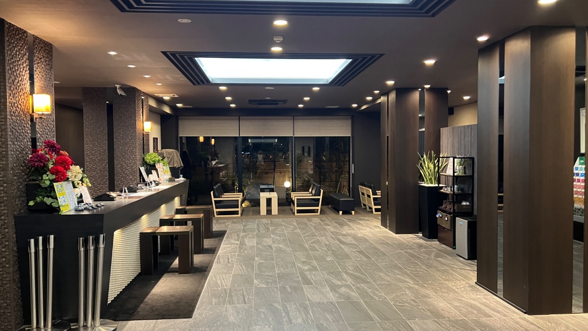 ホテルルートインGrand太田駅前のフロント・ロビー全景