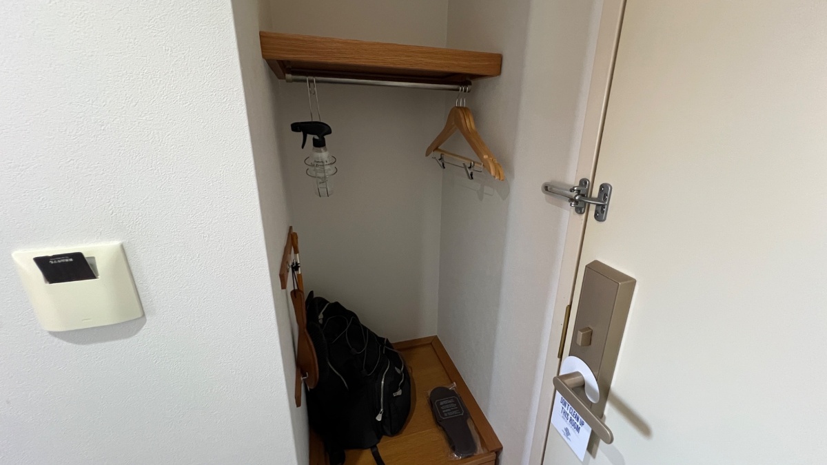 新狭山ホテルのオープンクローゼット全景