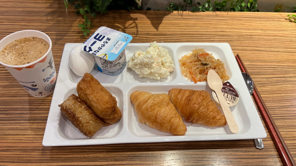 小田急ステーションホテル本厚木の朝食の盛り付け(和洋ビュッフェ)