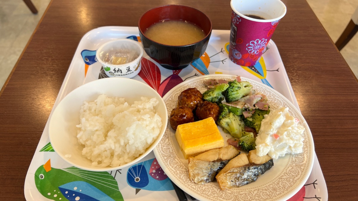ホテルフィットの朝食（盛り付け）