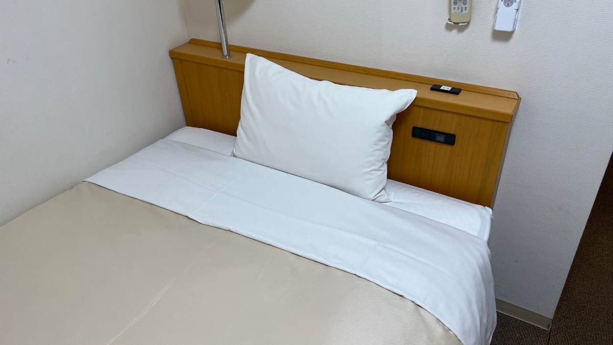 ホテルフィットのベッドと枕