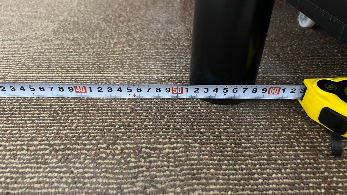 ホテルフィットのベッドと壁の隙間（50cm）